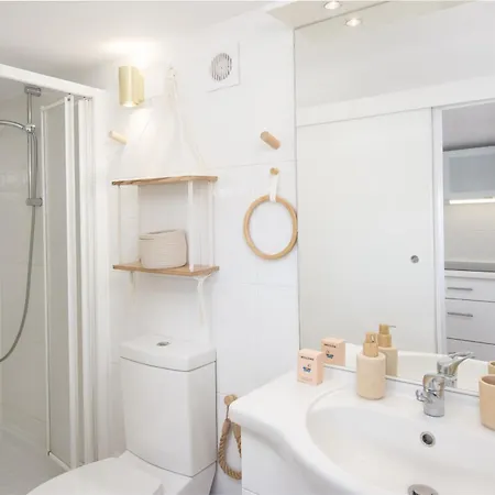 Joli Confort Dans La Vieille Apartment *